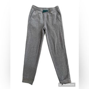 Tek Gear ultra Soft sweatpants. Size medium. Gray.